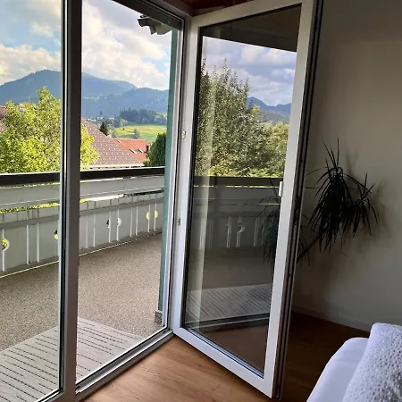 Bergblick I über Den Dächern Wertachs *